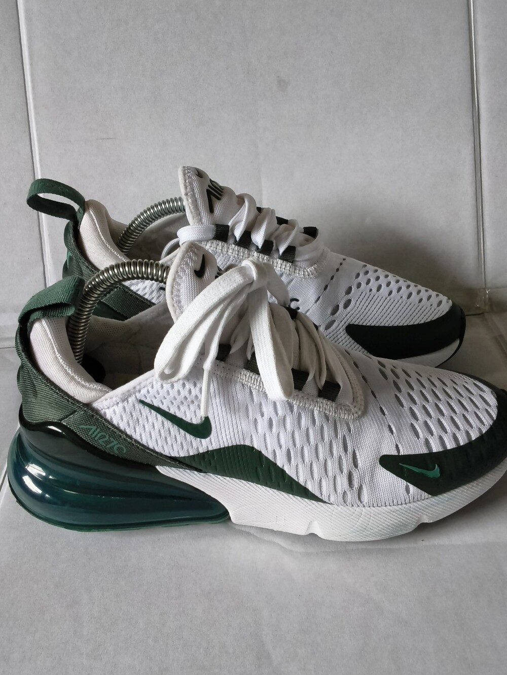 Nike Air Max 270 Women's Running Shoes White/Green, Size 6, Vintage Bicoastal